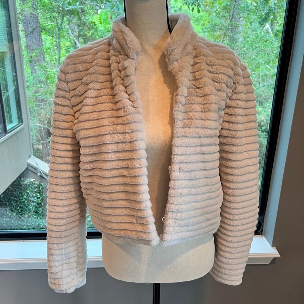 Betsey Johnson Soft Faux Fur Ribbed Light Beige Cropped Pea Coat - Picture 3 of 5